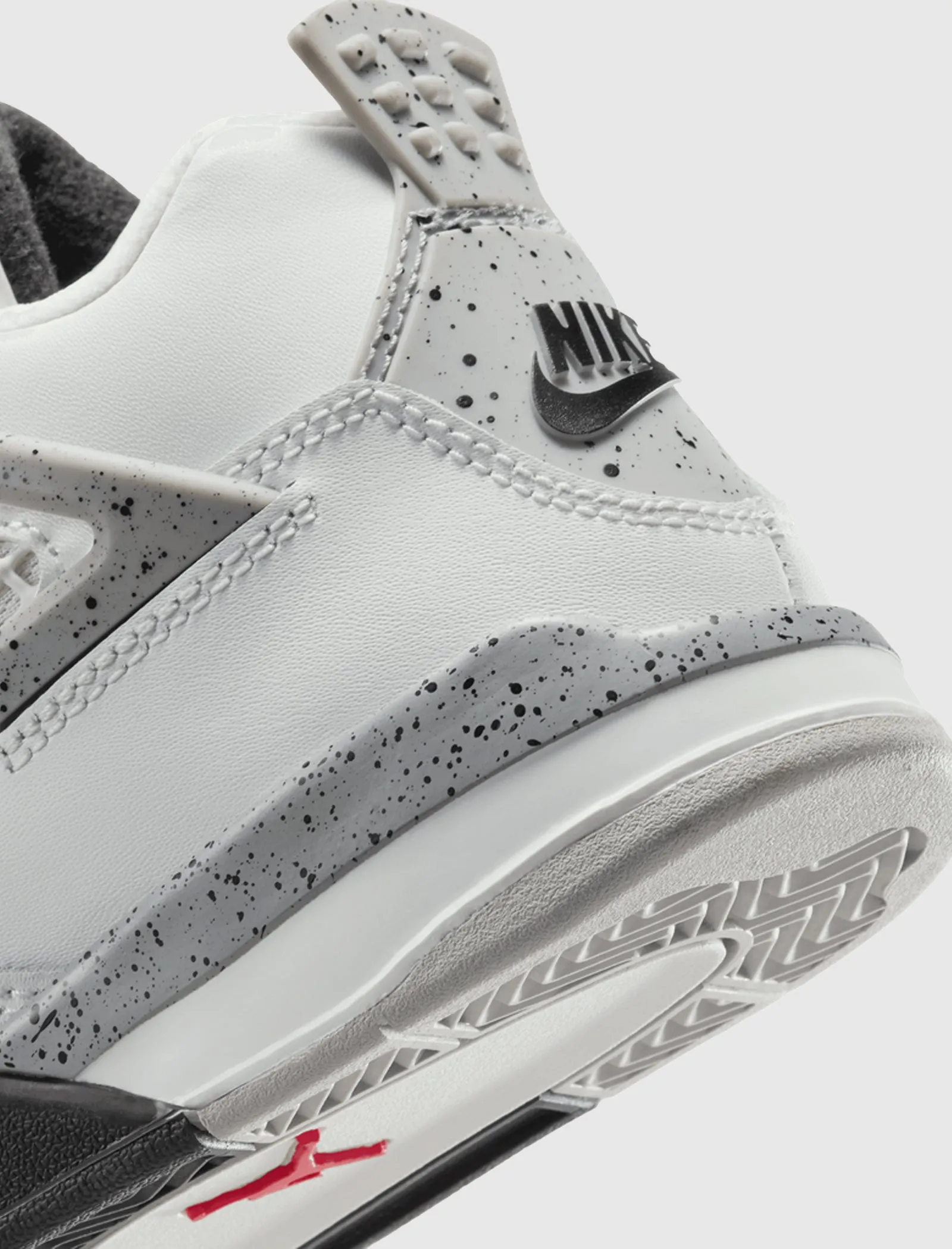 AIR JORDAN 4 RETRO "WHITE CEMENT" PS Casual Move