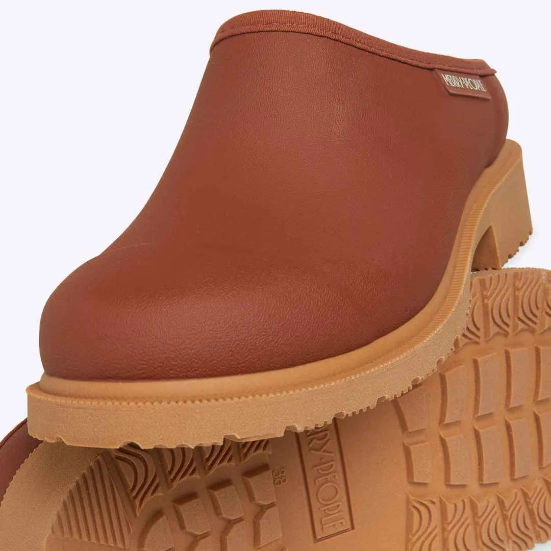 Billie Clog // Rust Clear Shape