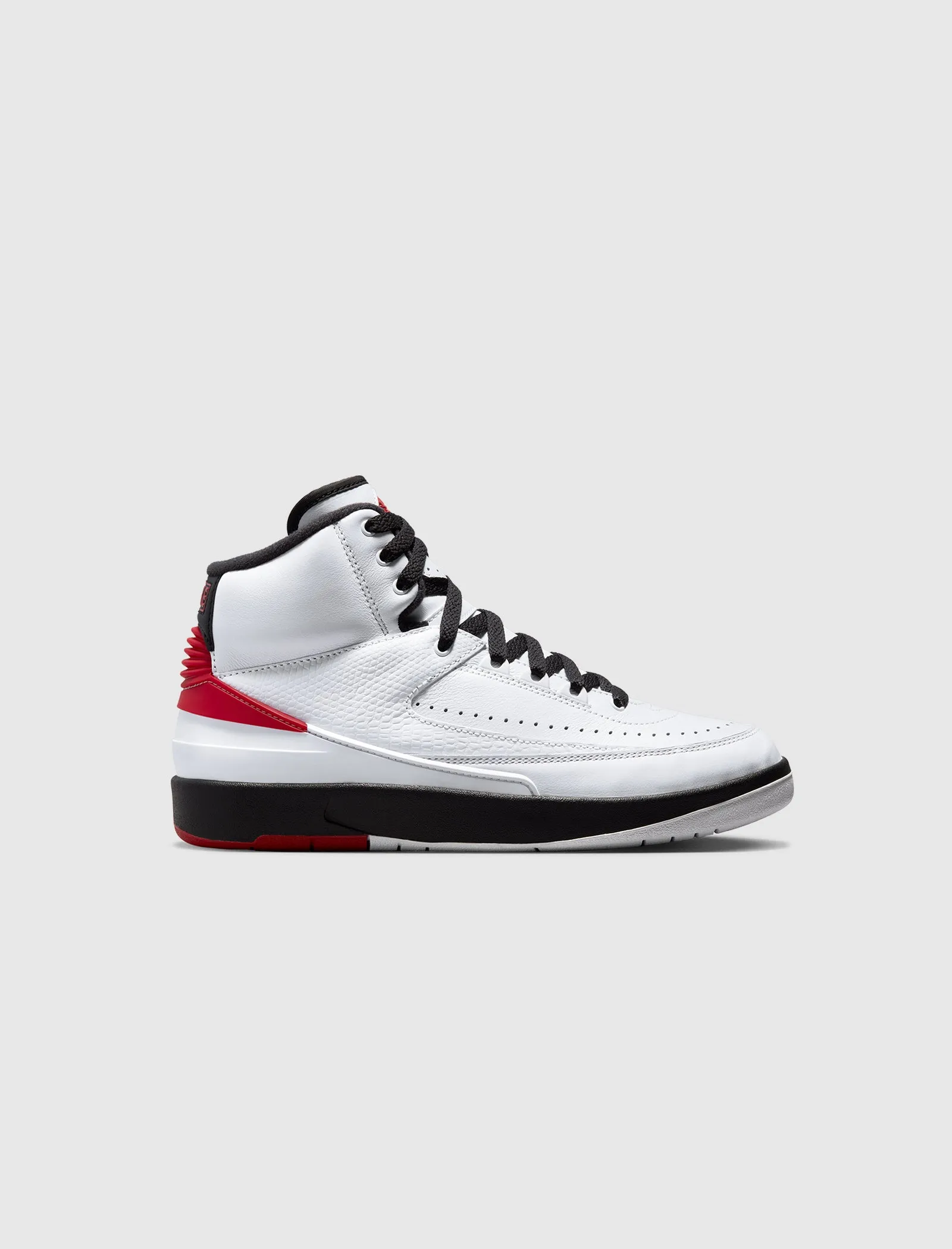 WOMEN'S AIR JORDAN 2 RETRO "CHICAGO" Anti Odor Outdoor Explorers Supportive Core Weekend Warriors