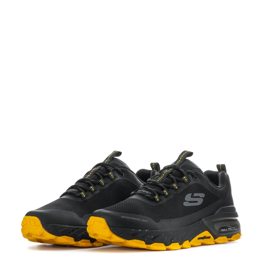 College - running running in a basketball court area shoes Max Protect - Liberated - Mens