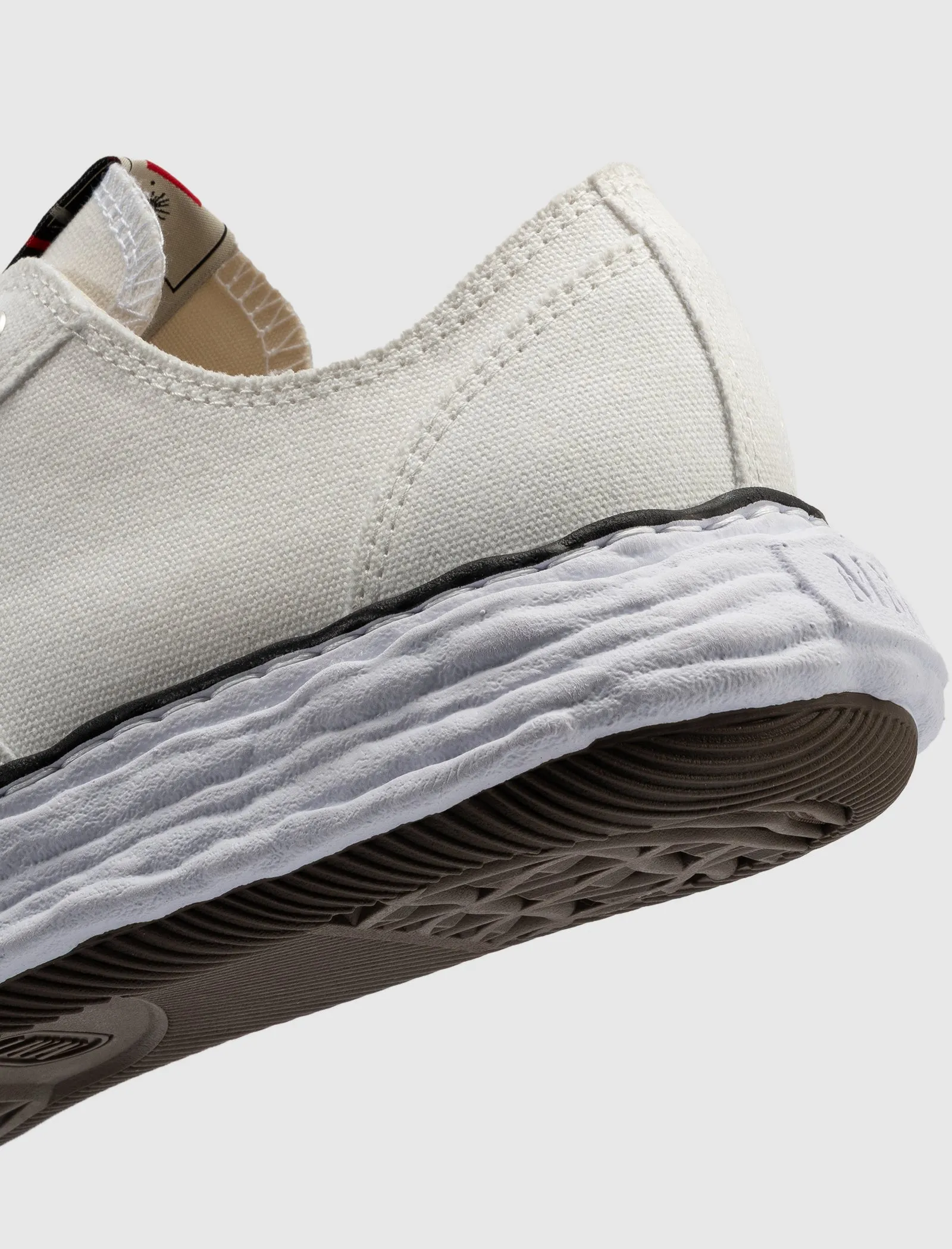 PETERSON 23 LOW "WHITE" Comfort Stand Zip Up