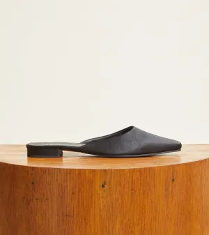 Comfortable Adaptability Paz Satin