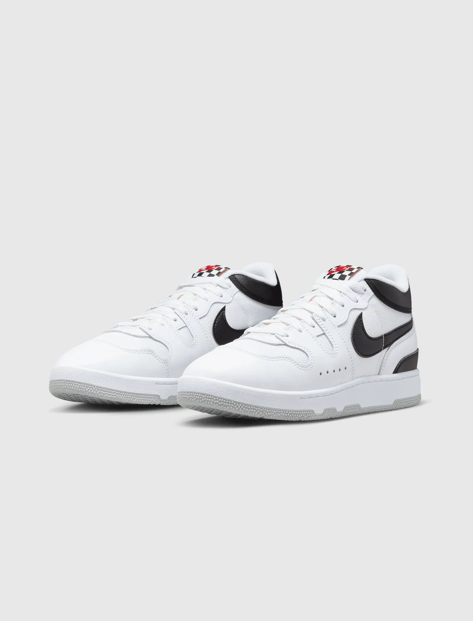 ATTACK "WHITE/BLACK" Shock Resistant Office Cool