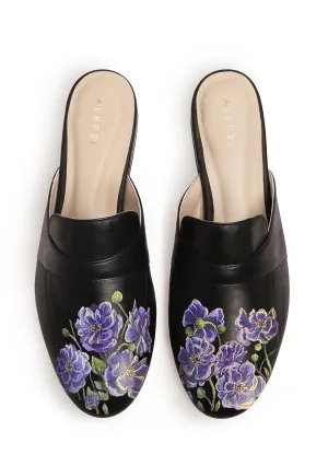 Cosmos Flowers Black Mule Toe Box Room