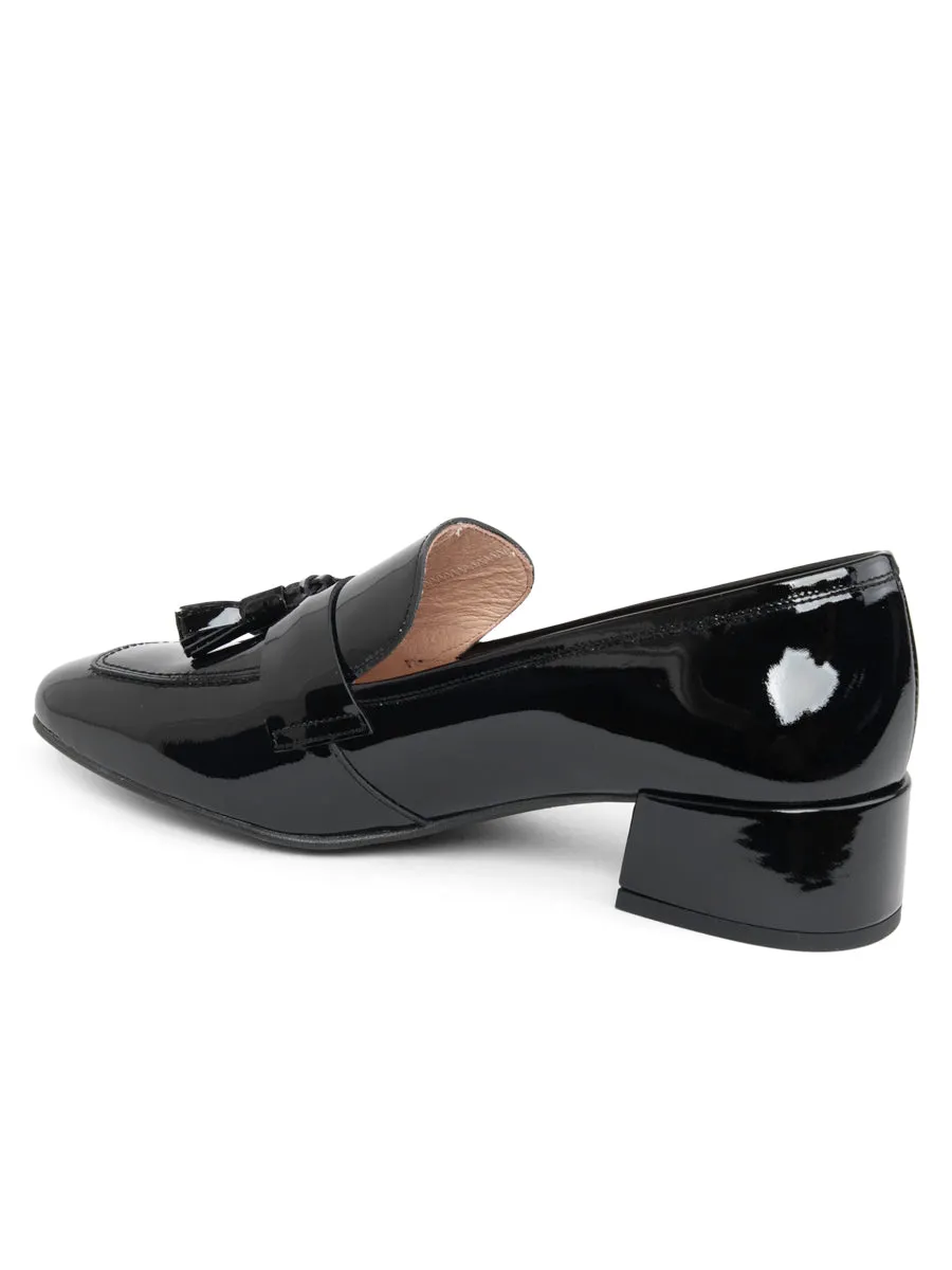 Beckham Block Heel Tassel Loafer Agile Path Luggage Fit
