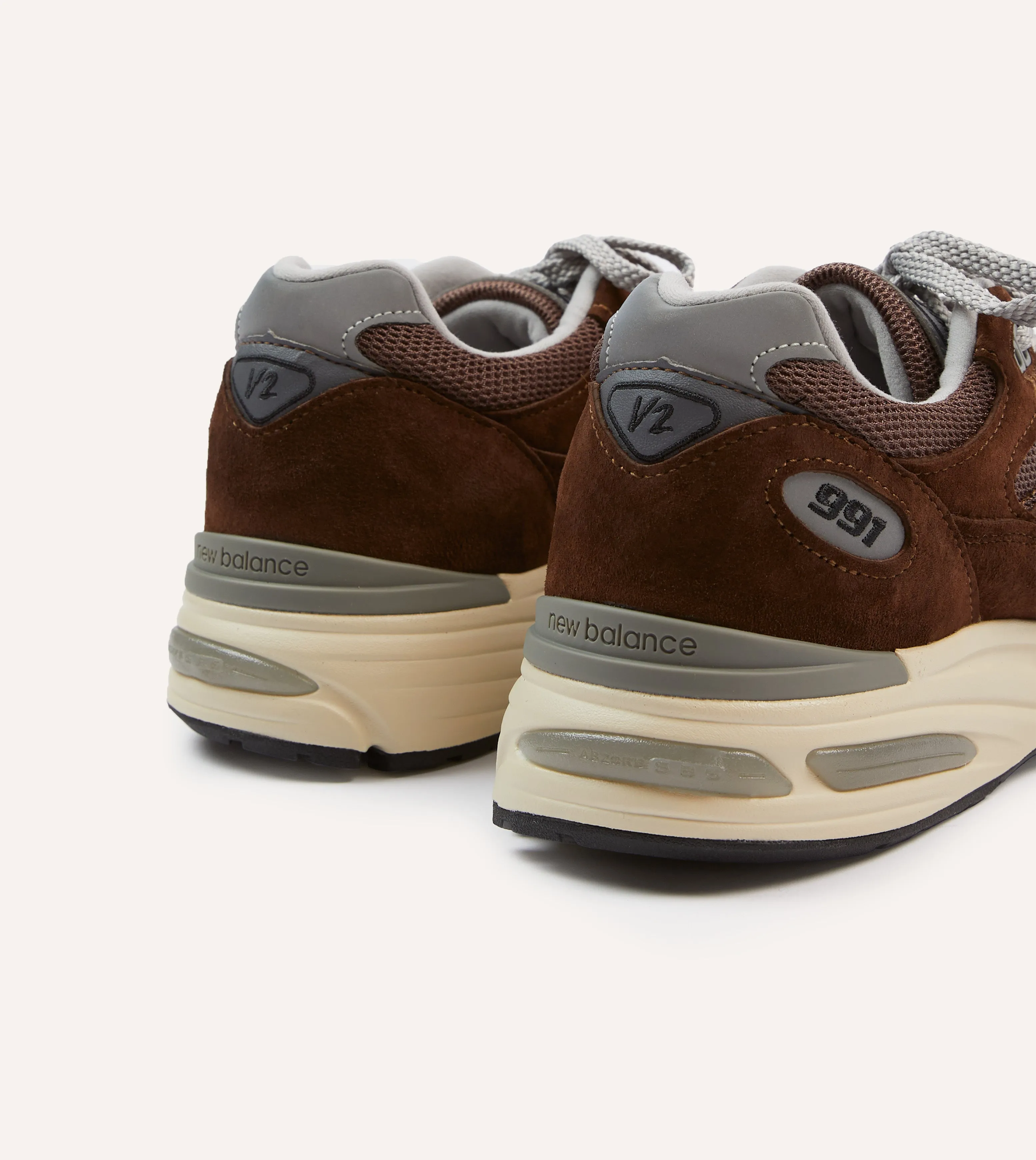 Cushioned heel New Balance Pinecone Made in UK 991v2 Trainers
