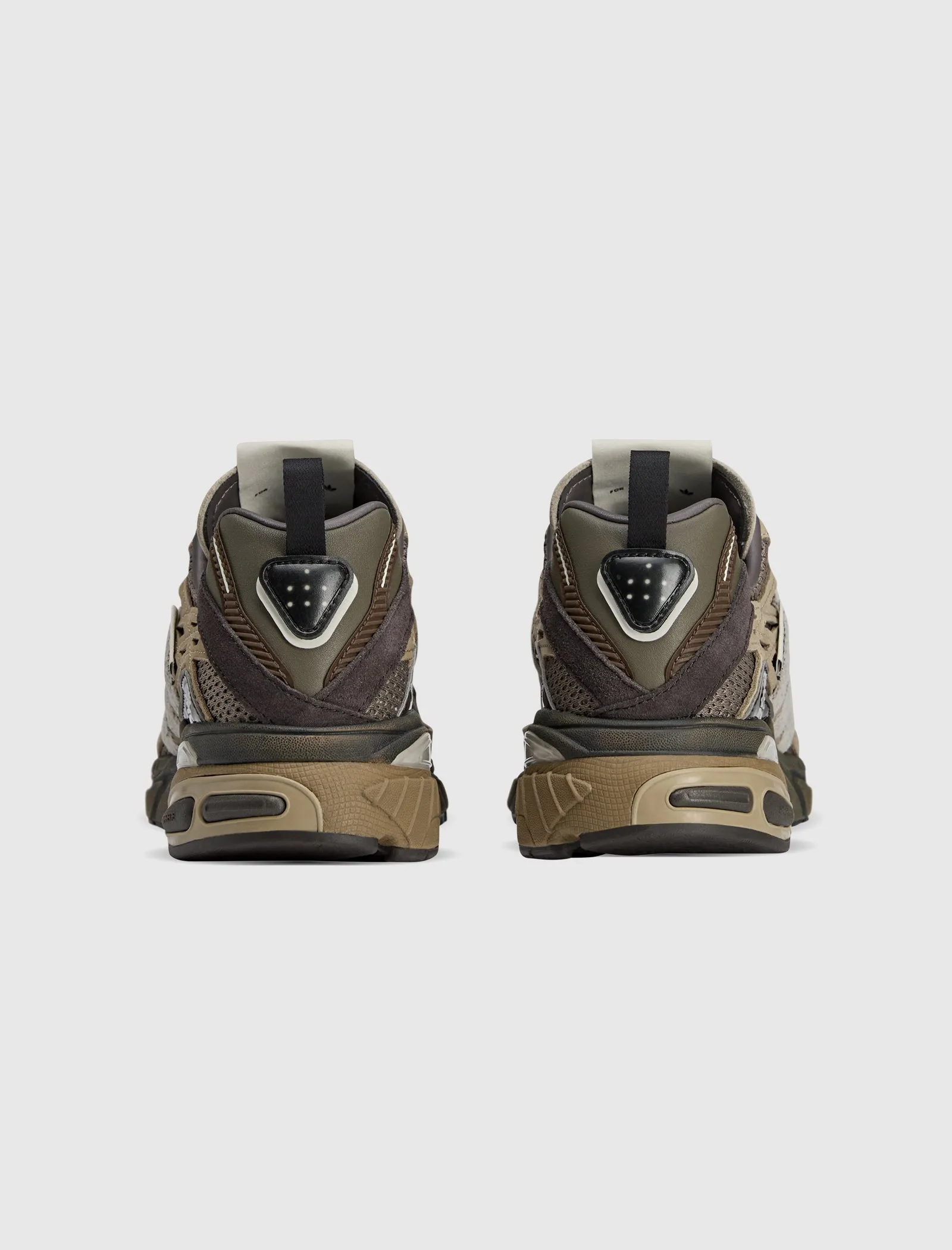 Dive Gear SONG FOR THE MUTE X ADISTAR CUSHION "BROWN"