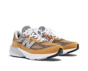 Comfortable Foot Mobility Men`s 990v6 Workwear Sneaker