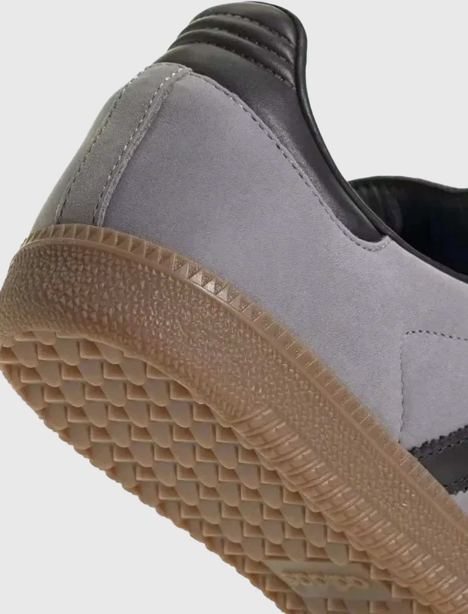 Mountain Strong Comfortable Design SAMBA OG "HALO SILVER/CORE BLACK"