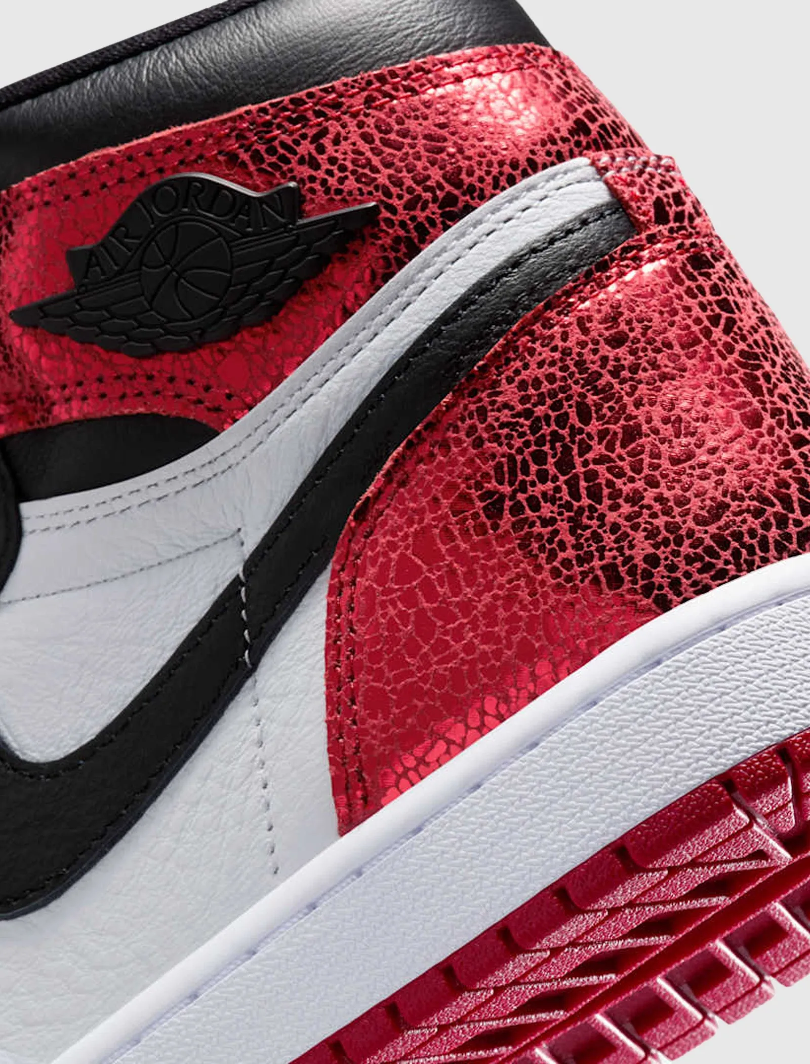 WOMEN'S AIR JORDAN 1 HI OG "VARSITY RED" Good Traction Reinforced Seams