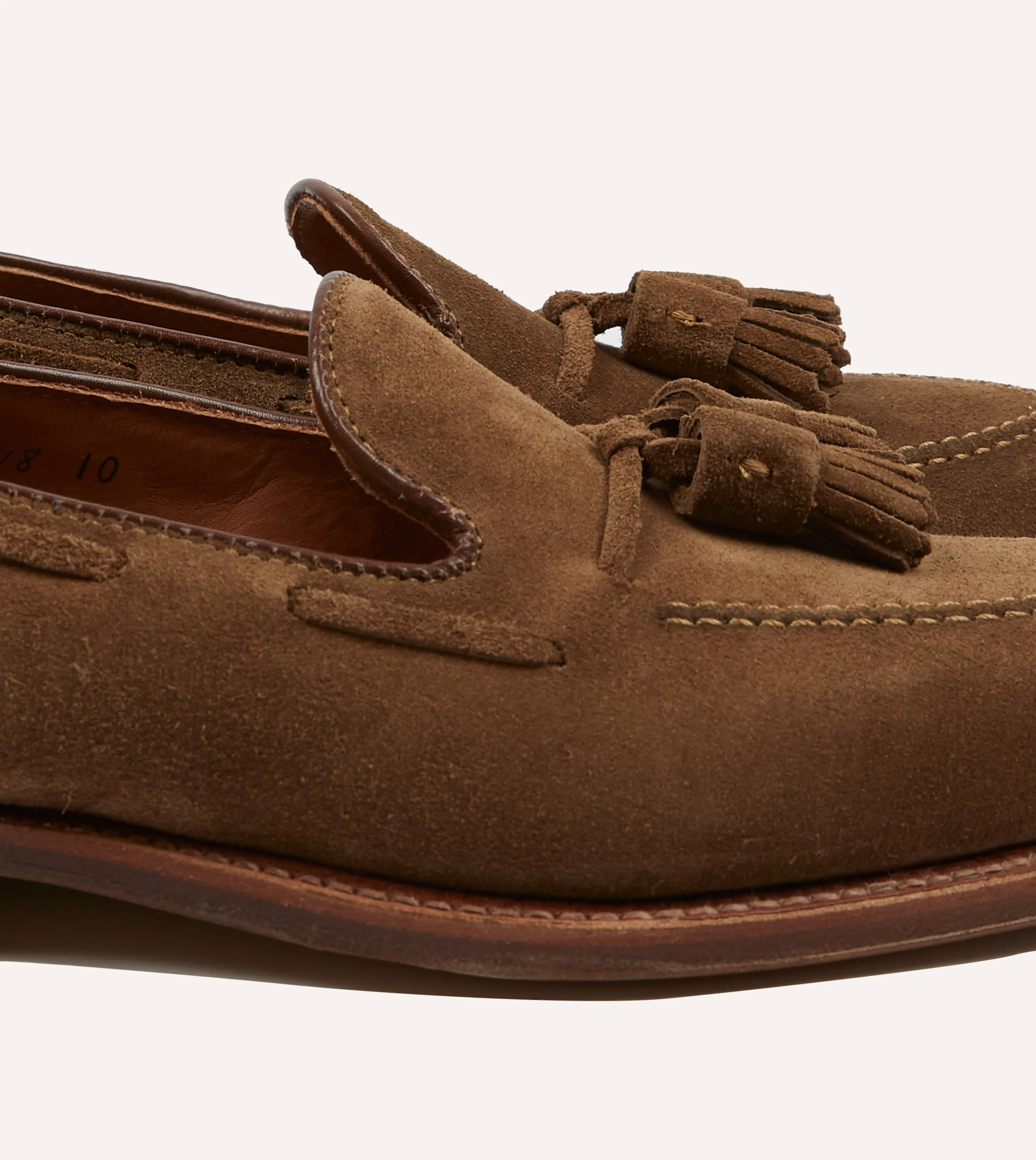 Gym Quick Comfort Curve Alden Snuff Suede Tassel Loafer