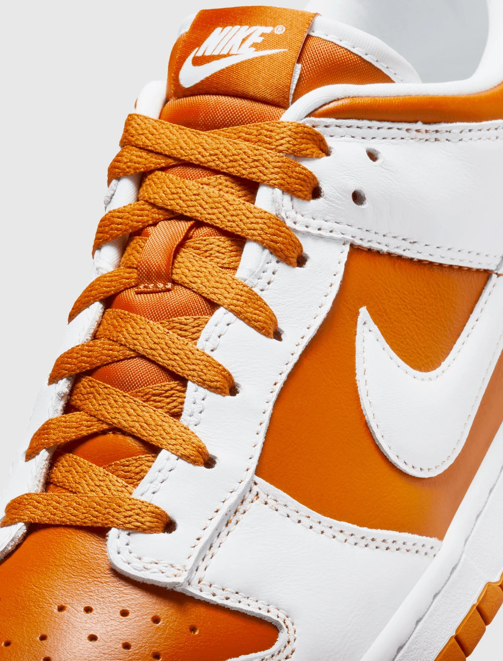 DUNK LOW "REVERSE CURRY" orthopedic Boho Free