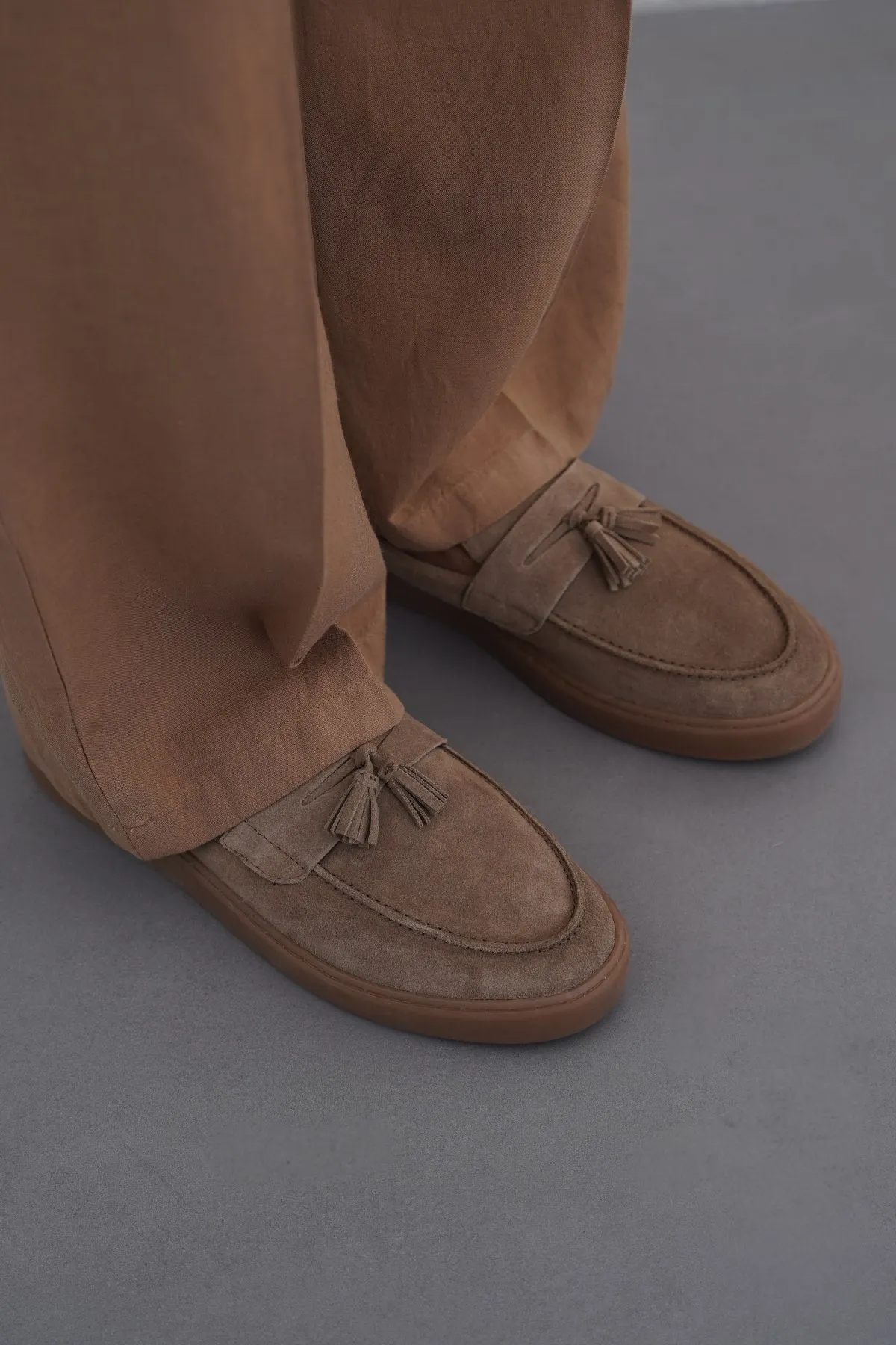 SUEDE LEATHER TASSEL LOAFERS Work Setup