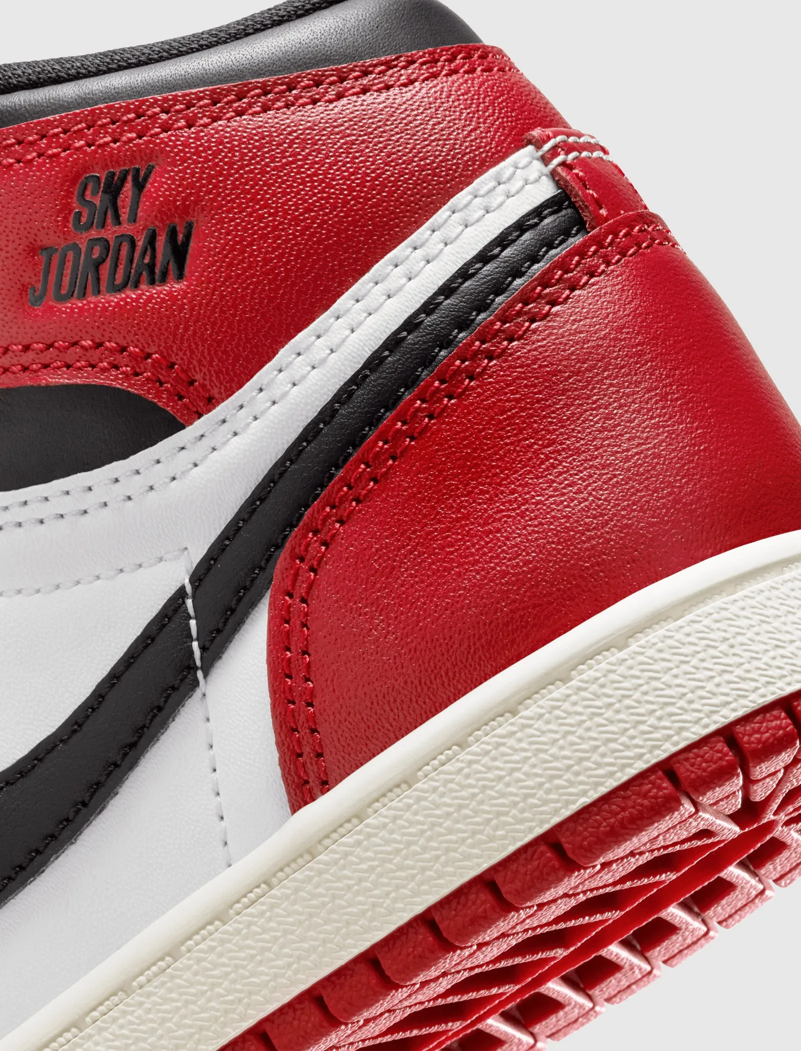 AIR JORDAN 1 RETRO HIGH OG "BLACK TOE REIMAGINED" PS City Pace
