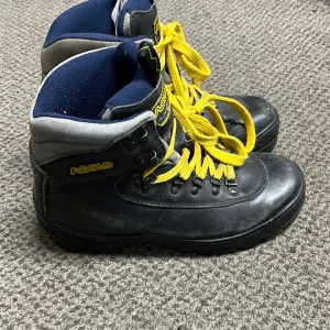 Adventure Mode Lightweight Design Used Asolo Ridge Leather Hiking Boots men's size 8