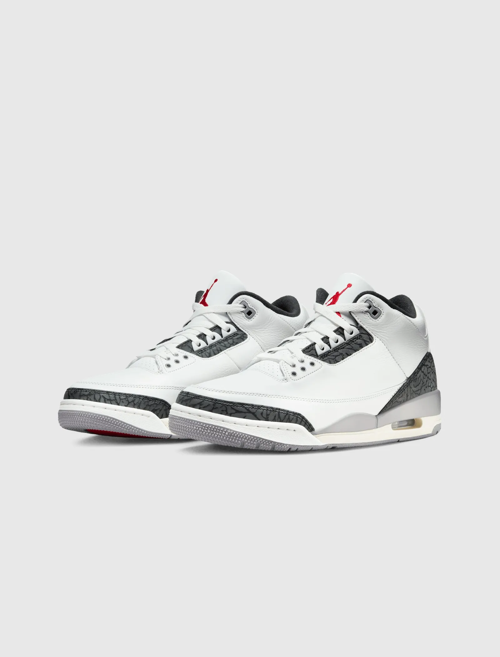 AIR JORDAN 3 RETRO "CEMENT GREY" Padded collar Kind Glow
