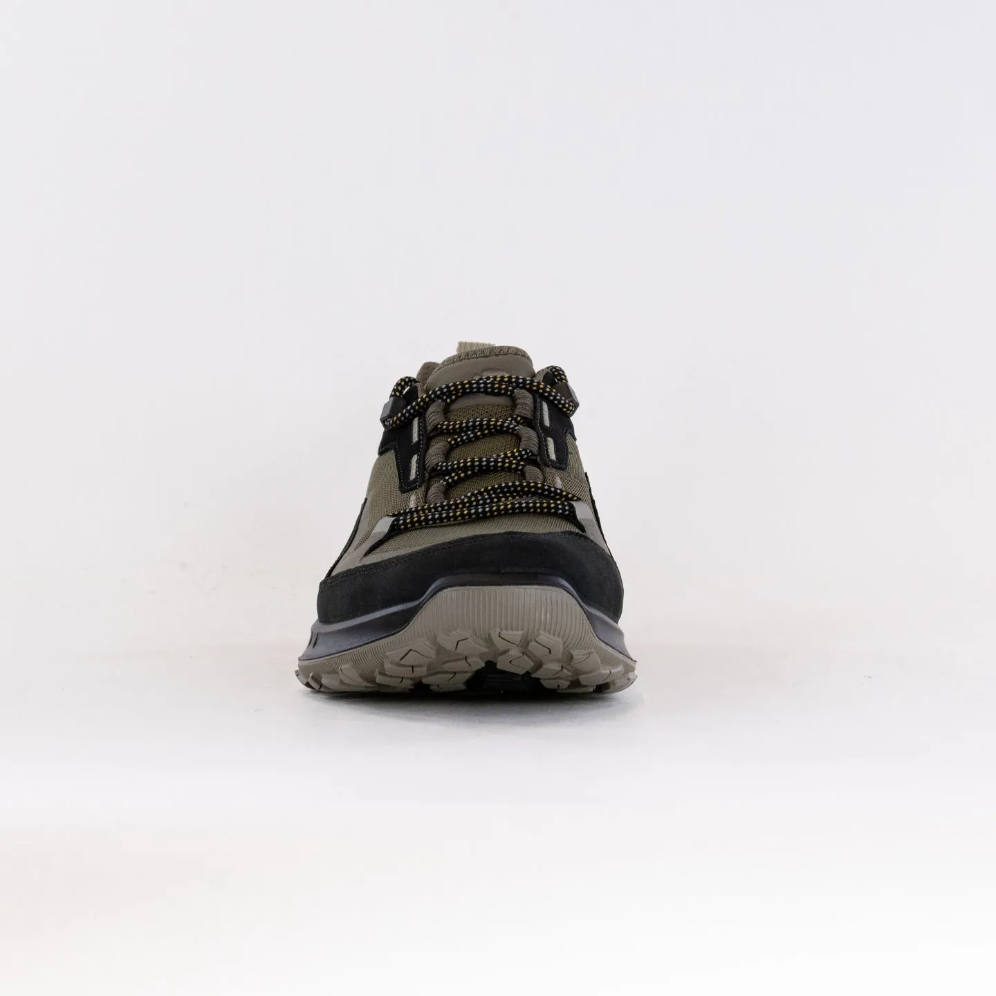 Versatile Fit ECCO ULT-TRN Waterproof Low (Men's) - Black/Tarmac