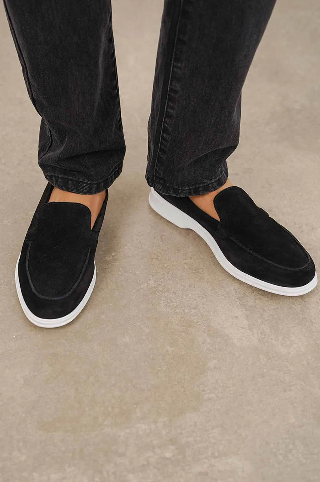 COMFORTABLE LEATHER LOAFERS Grip Path