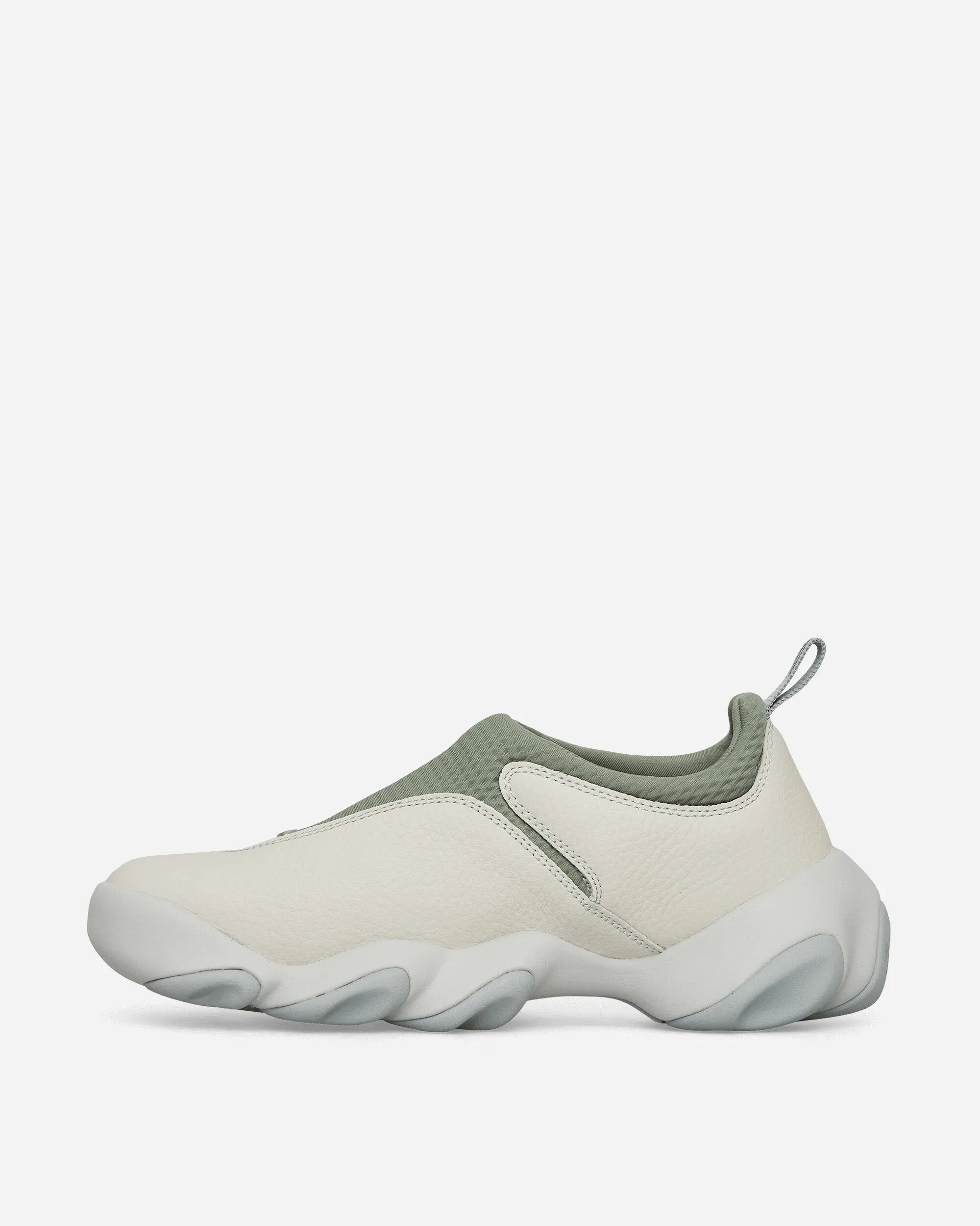 Urban Step Lightweight Slip On Suede Flesh Sneakers Lily Pad / White