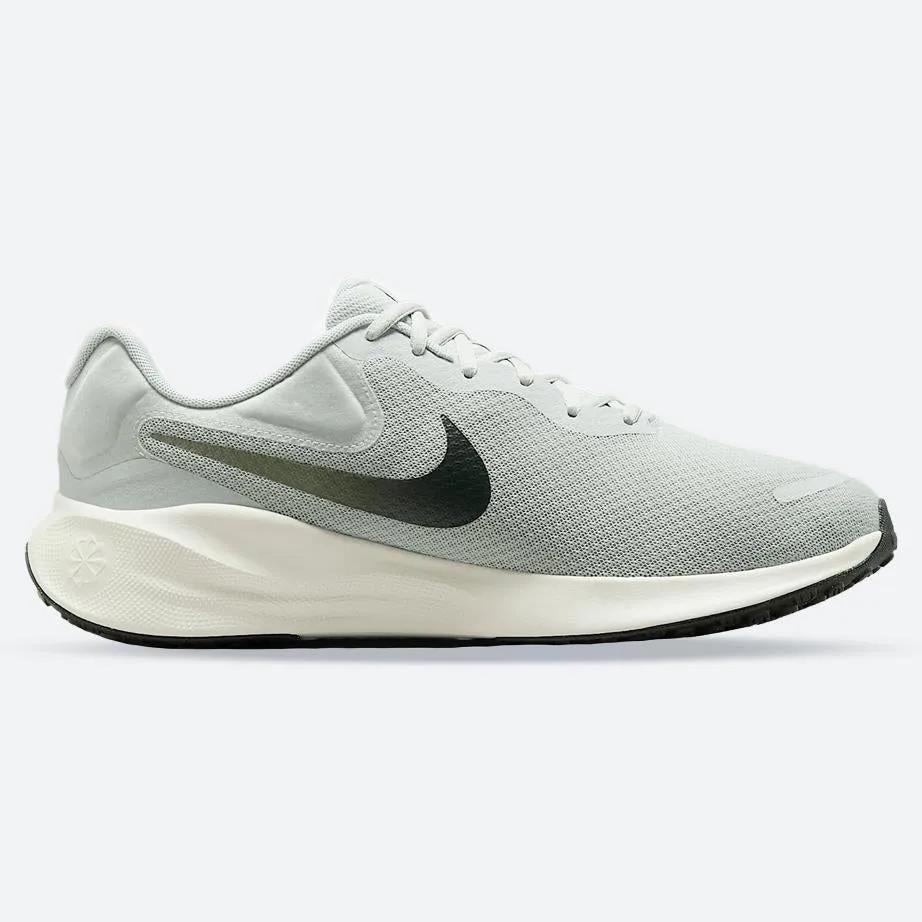 Toe box Men's Wide Fit Nike FB8501-003 Revolution 7 Running Sneakers