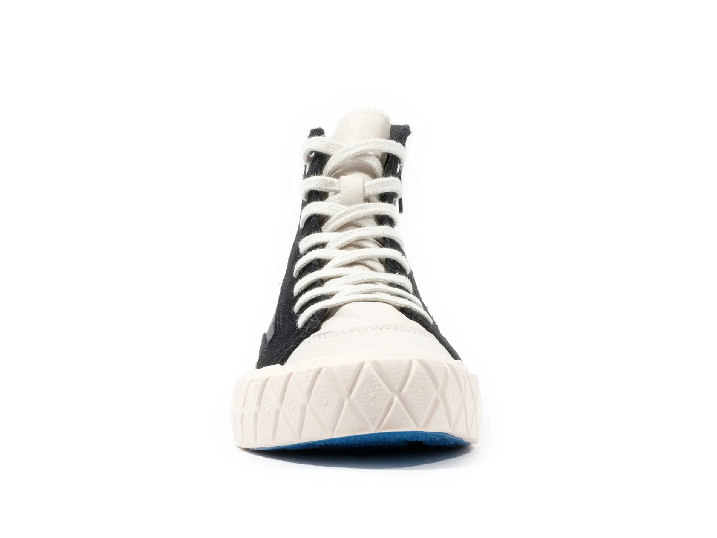 74320-016-M | PALLA ACE CHUKKA SUEDE | BLACK/MARSHMALLO Viral Pop Heart Glow