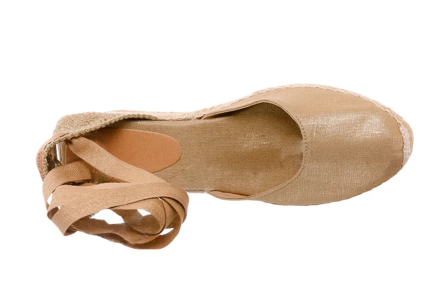 Tp Micaela Gold Holiday Outfit