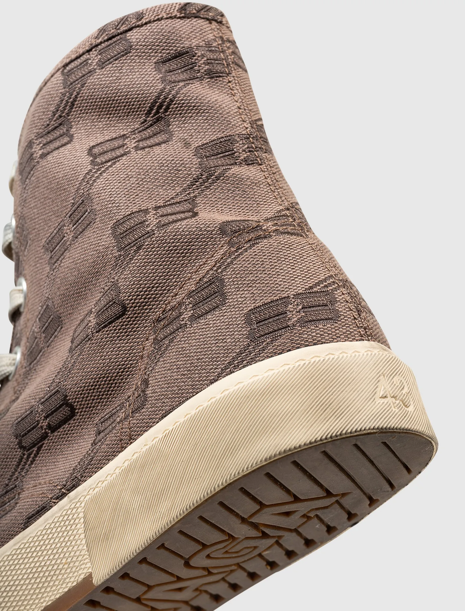 PARIS HIGH TOP Stretch Fabric Travel Light material