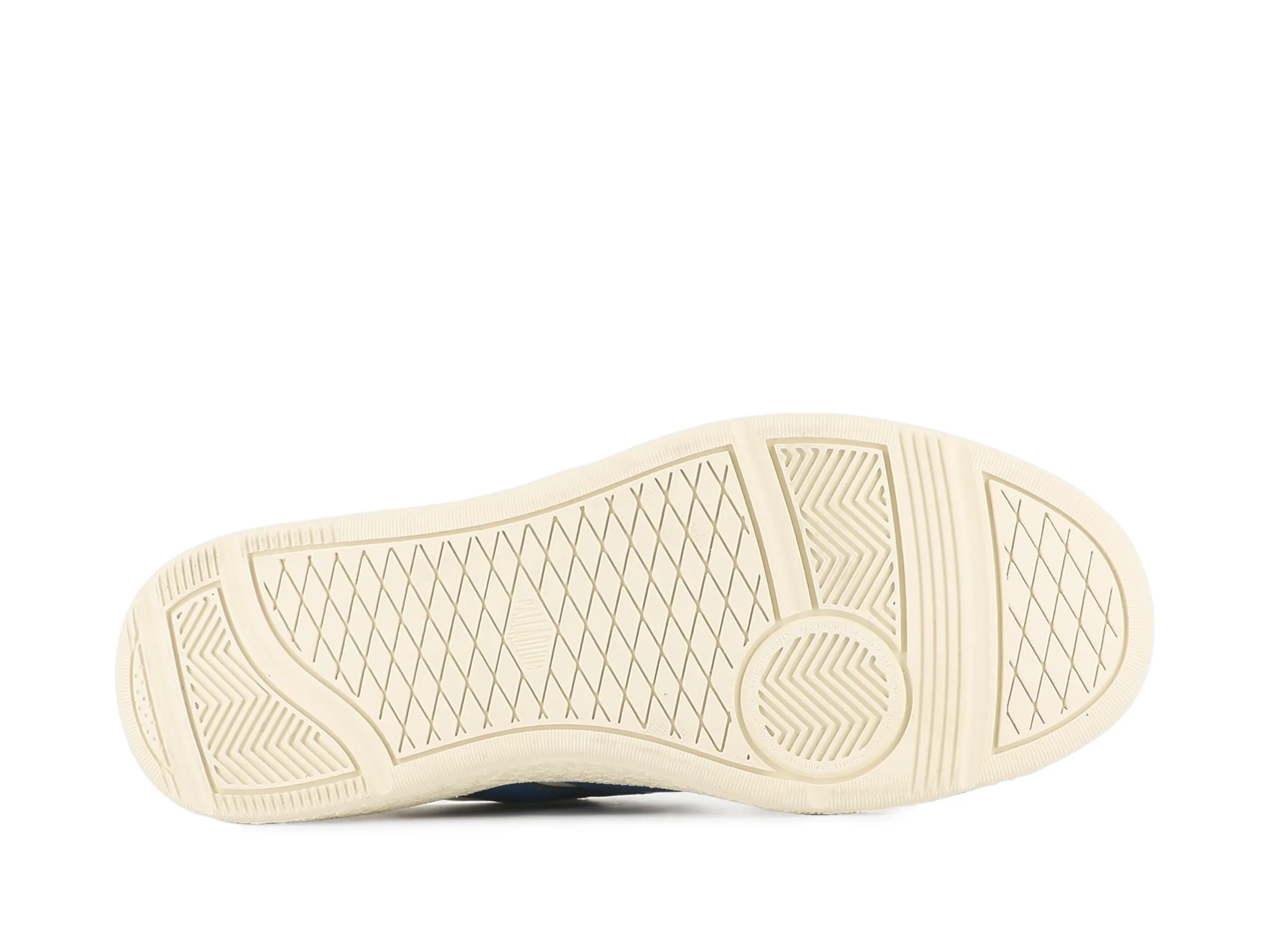 74485-162-M | PALLACUP FLAME LTH | CREAM / OLYMPIAN BLUE Breathable Indoor Fitness mesh construction