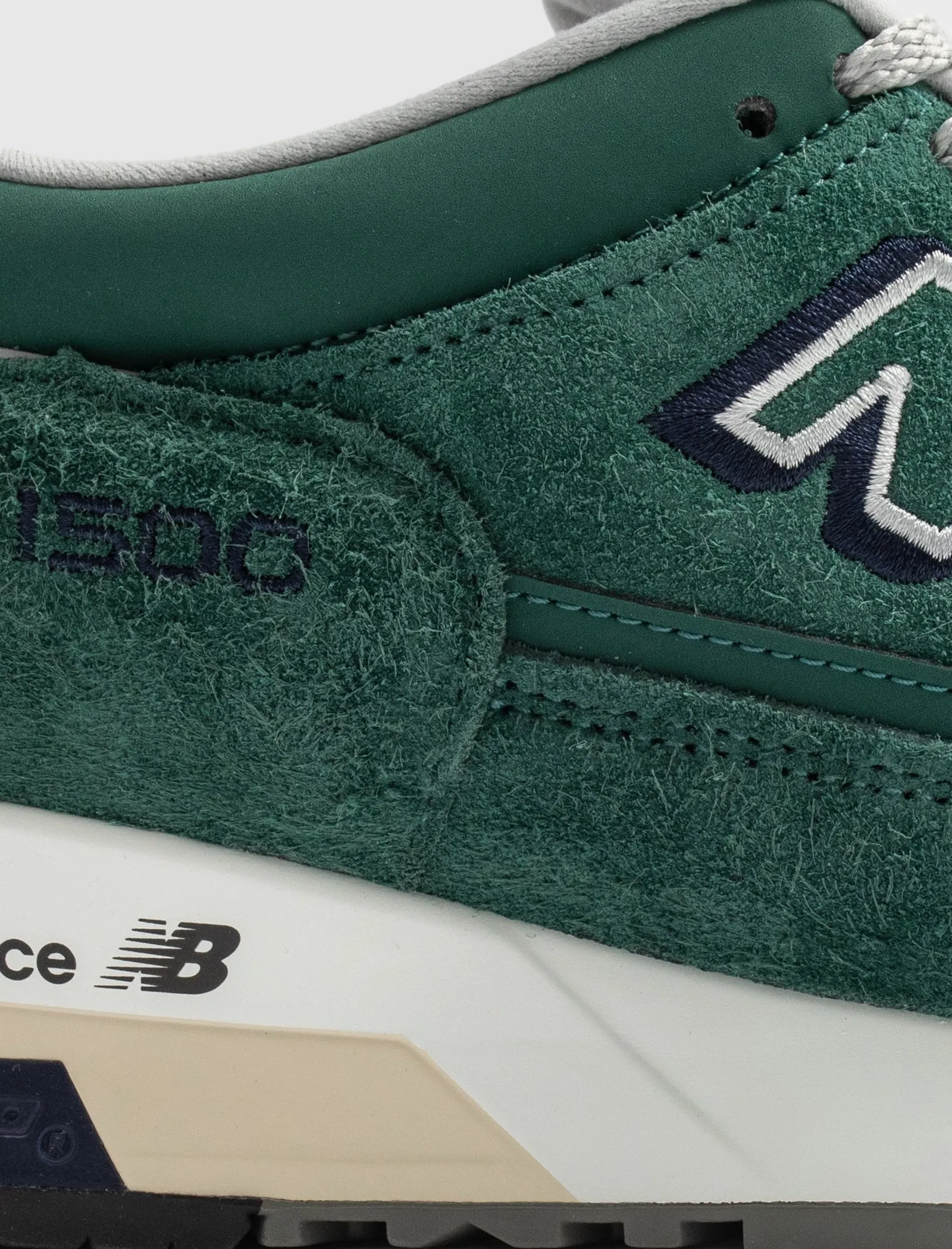 MADE IN UK 1500 "RAINFOREST" photo shoot Boat Walk